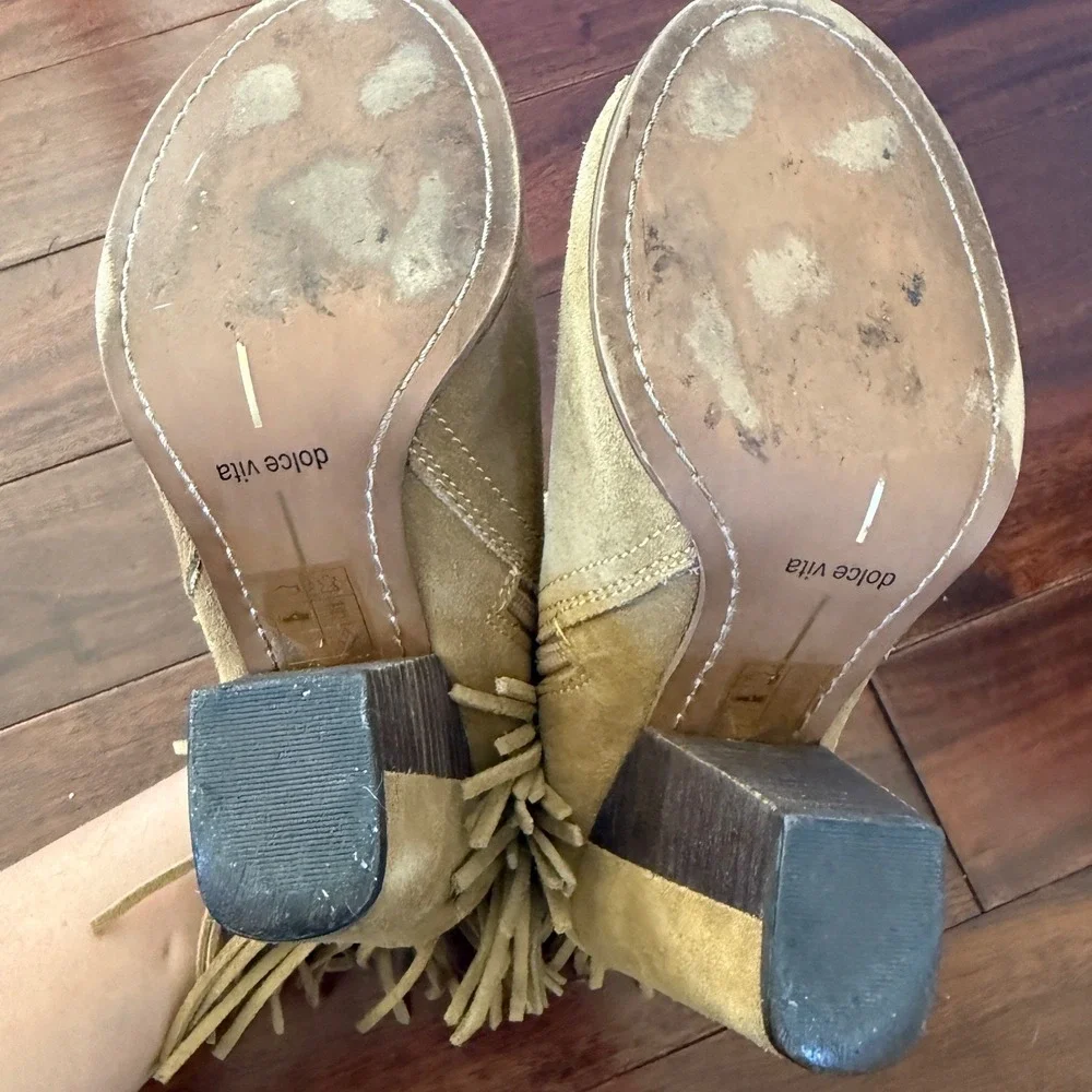 Dolce Vita Promise Fringe Suede‎ Ankle Booties Peep Toe Block Heel Tan Sz 7.5